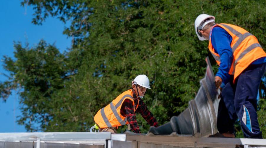 Expert top industrial roofings services in Mont Belvieu, TX